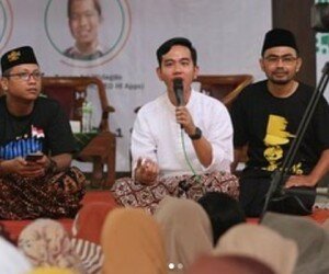 Gibran Rakabuming Menghadiri talkshow di pondok pesantren al-muayyad dalam rangka hari santri nasional 2019 (ist)