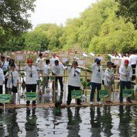 26 Dubes Ikut Aksi Bersih Pantai berama Menteri LHK Siti Nurbaya.