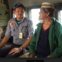 Muklis, pengemis tajir saat diamankan petugas. (wandi)