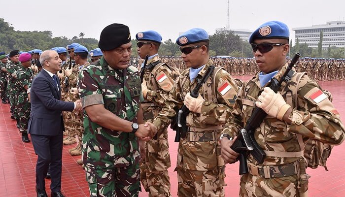 Diplomat Militer-(ist)