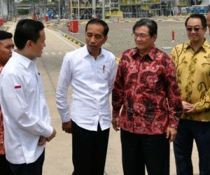 Presiden Jokowi saat meresmikan polietilena,PT Chandra Asri. (ist)