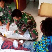 obati korban kecelakaan-(ist)